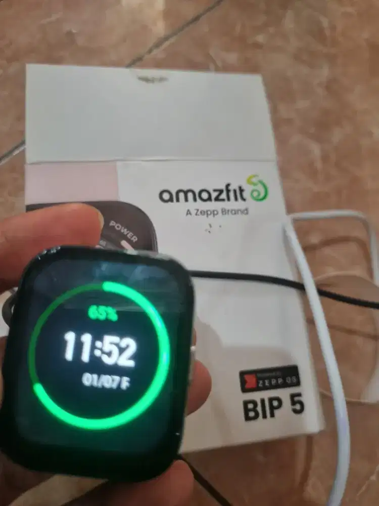 Smartwatch amazfit bip 5