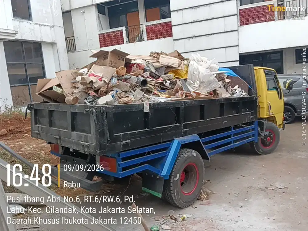 Jasa buang puing tanah urugan dan buang sampah