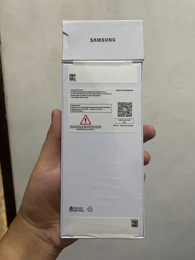 Samsung AO7 BNIB - 4/128