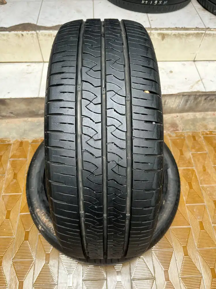 Ban Kumho Por Tran KC53 235 50 r18 1Pcs