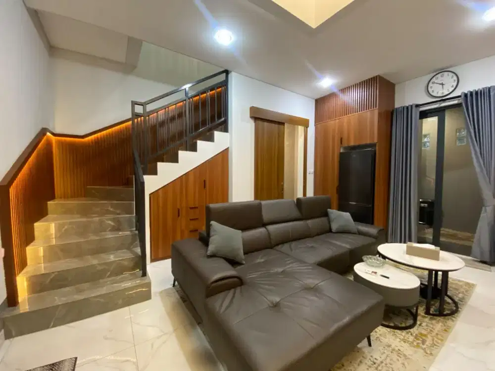 Rumah Baru 2 LT Furnished di Mekarwangi