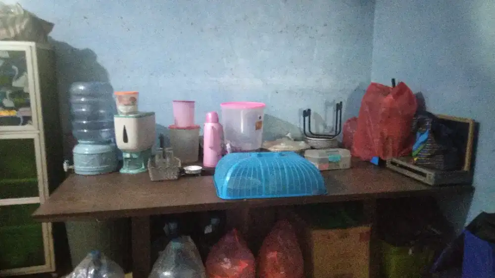 Jual cepat meja meeting kantor / meja biro