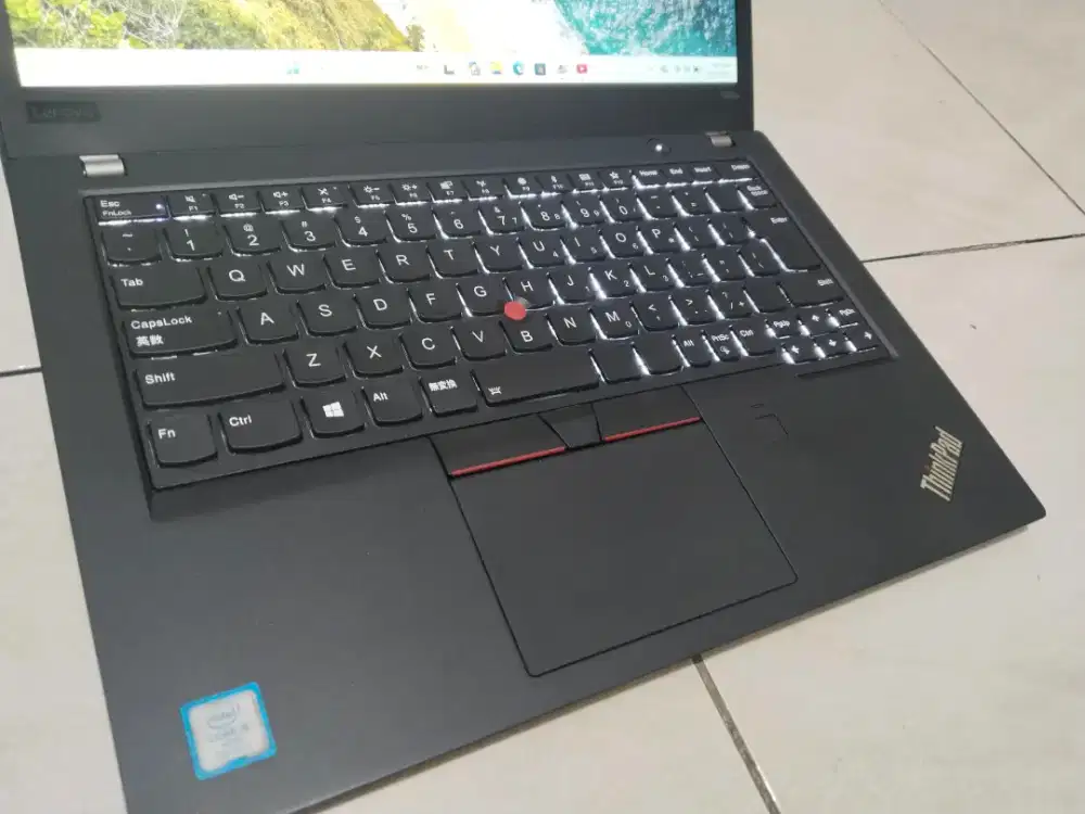 Dijual laptop Lenovo Thinkpad T480s Intel i5 gen 8 Ram 8GB SSD 256GB
