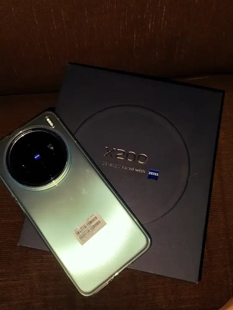 Hp Vivo x200 like new