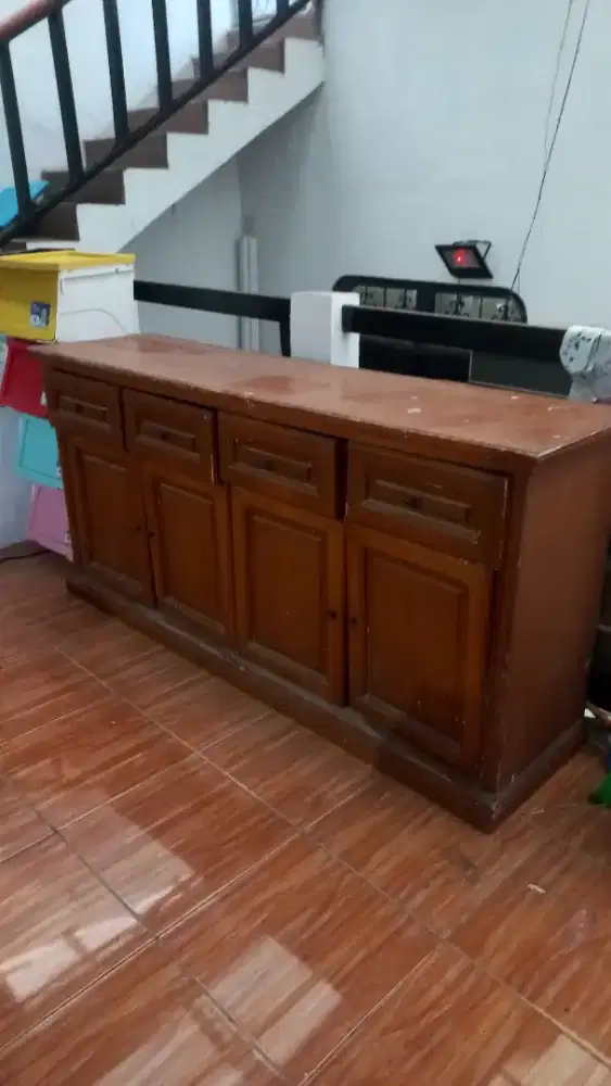 Lemari Buffet gratis