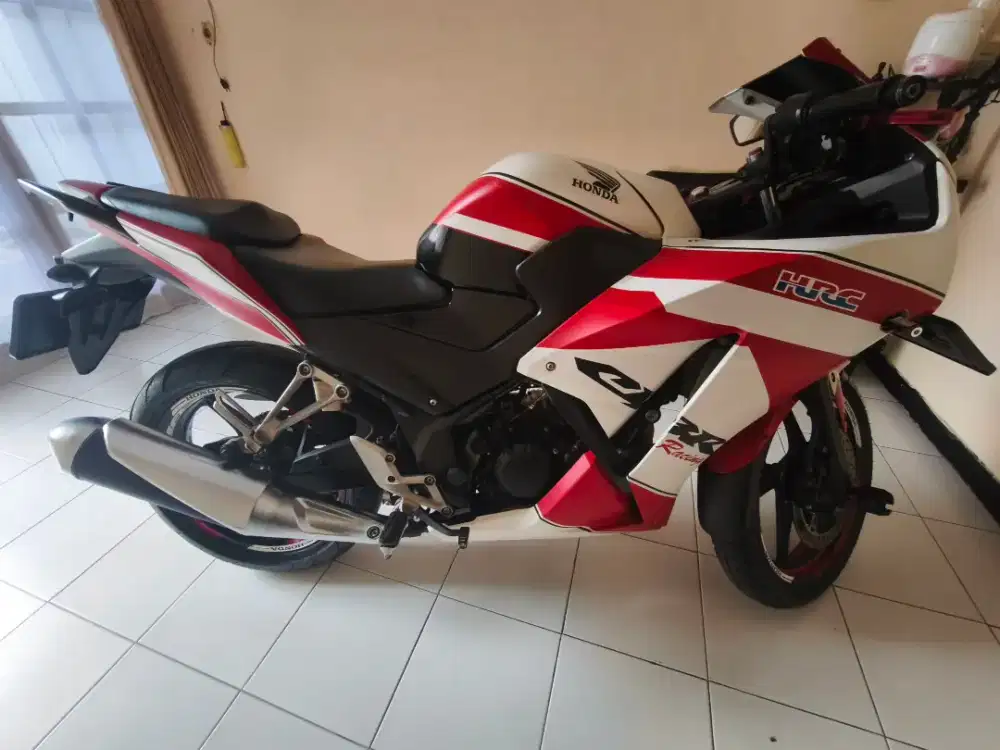 Honda CBR 150 2015