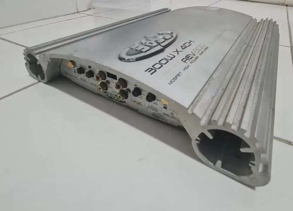 jual Power Audio mobil merk Boss