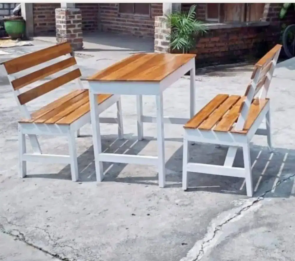 Meja makan+2kursi panjang sandaran