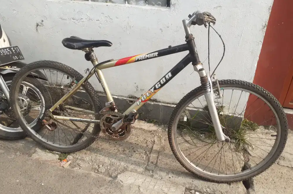 Sepeda Mtb Polygon premier jadul bahan