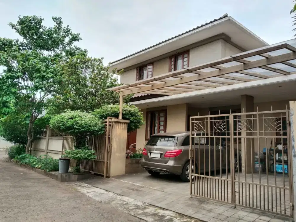 Dijual Rumah 2 Lantai Posisi Hoek Lokasi Strategis Dekat Mall Bintaro Plaza di Bintaro Tangsel Ny 18182
