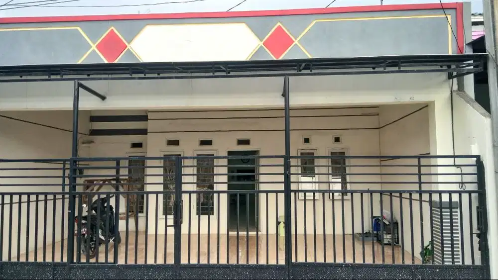 Dijual Rumah Luas di Harapan Indah Bekasi