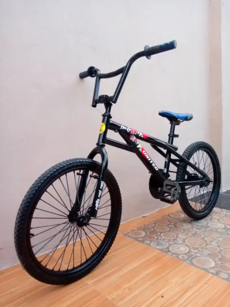 Dijual Bmx TORPEDO Ukuran 20. Noken SIAP PAKAI lokasi KEMILING, Nego