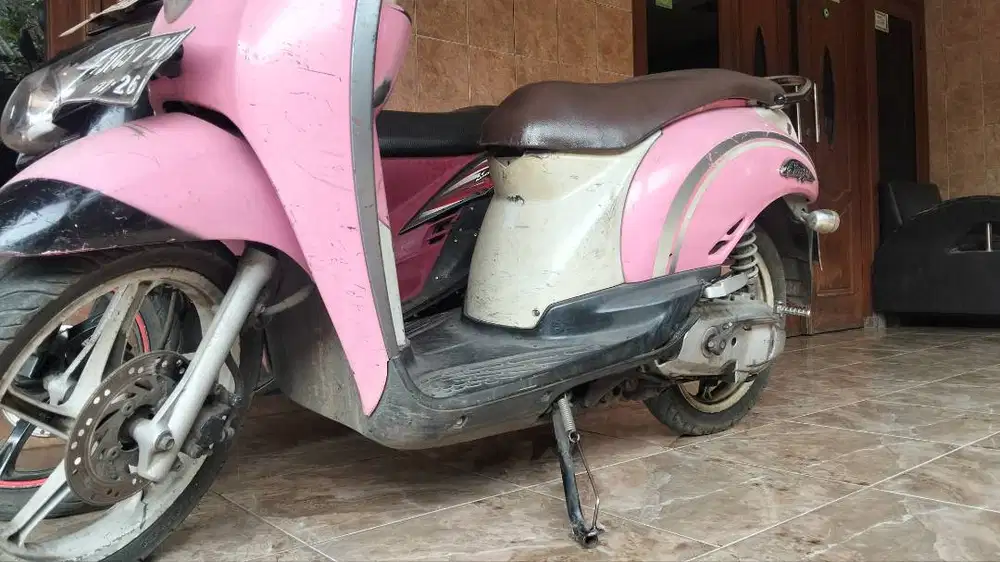 SCOOPY 2010 PINK