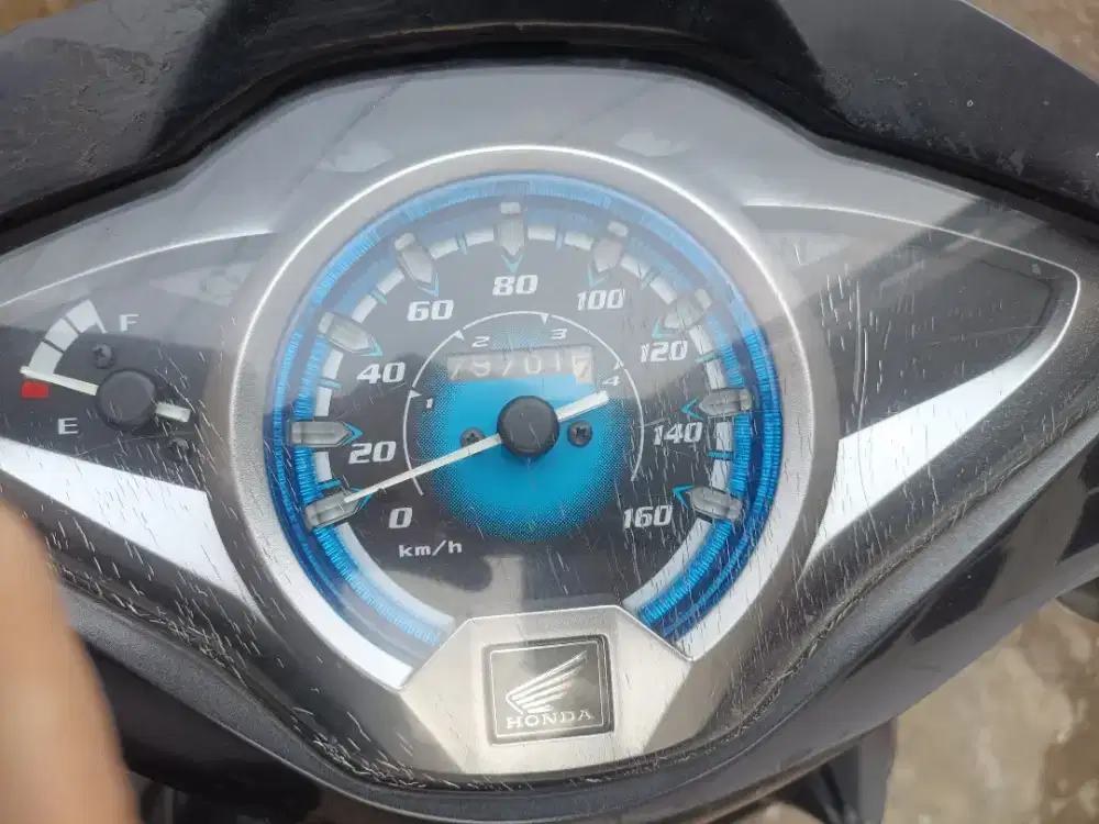 Honda Supra Helm in injection 2014