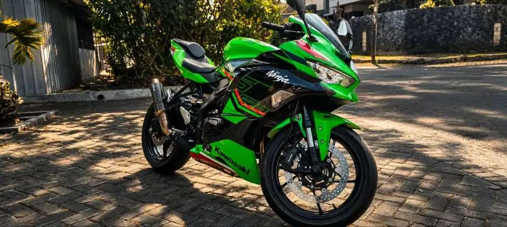 KAWASAKI NINJA ZX 250 RR 2023