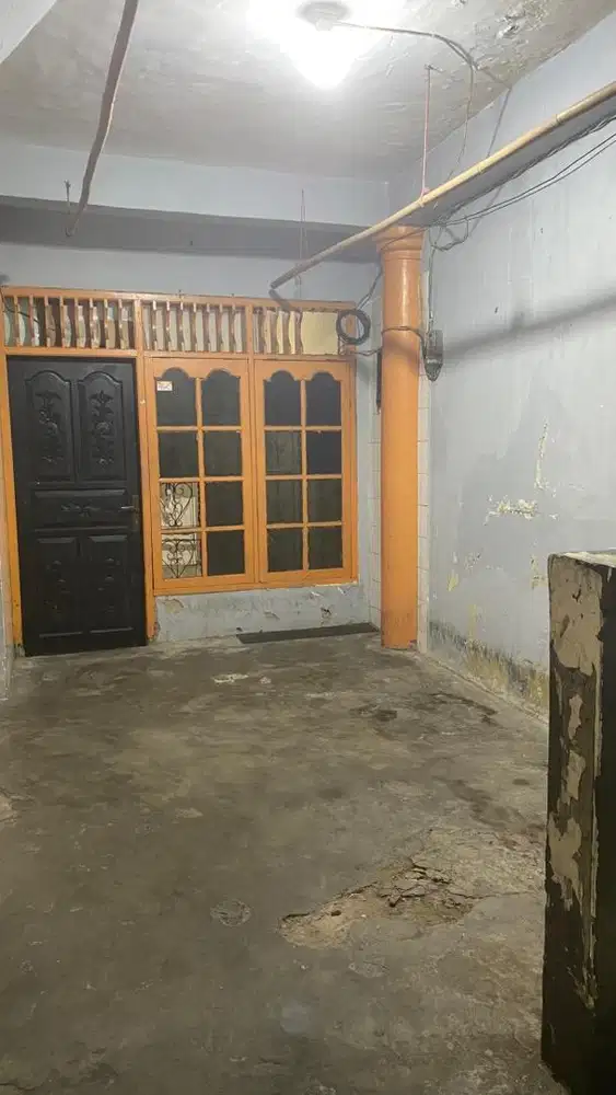 RUMAH KONTRAKAN STRATEGIS DI PALMERAH – DEKAT STASIUN TANAH ABANG!