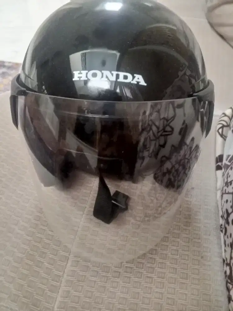 JUAL CEPAT GA KEPAKE HELM ORIGINAL HONDA PCX