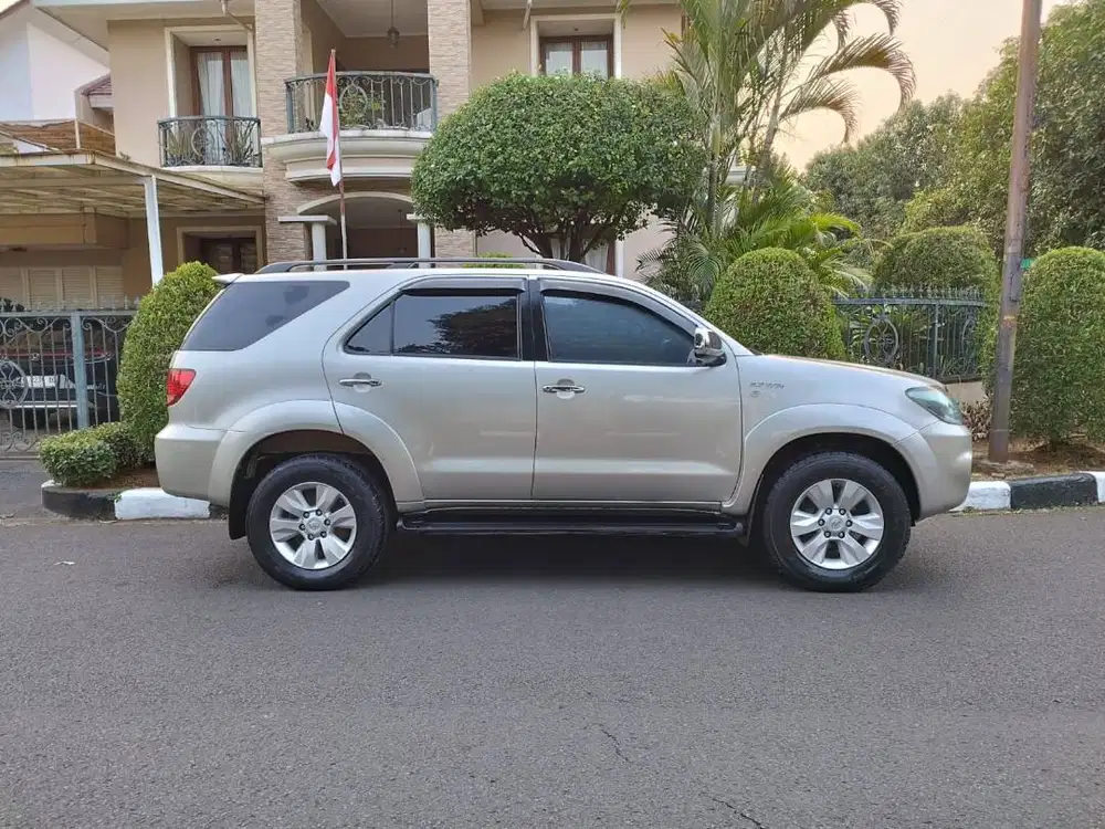 Toyota Fortuner G 2.7 AT Tahun 2006 - 2007 Good Condition