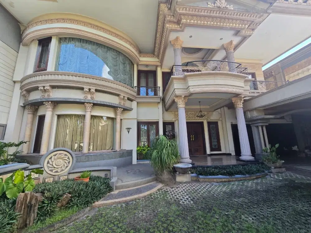 DIJUAL SUPER CIAMIK RUMAH MEWAH LUX CLASSIC 2 LANTAI BINTANG DIPONGGO!