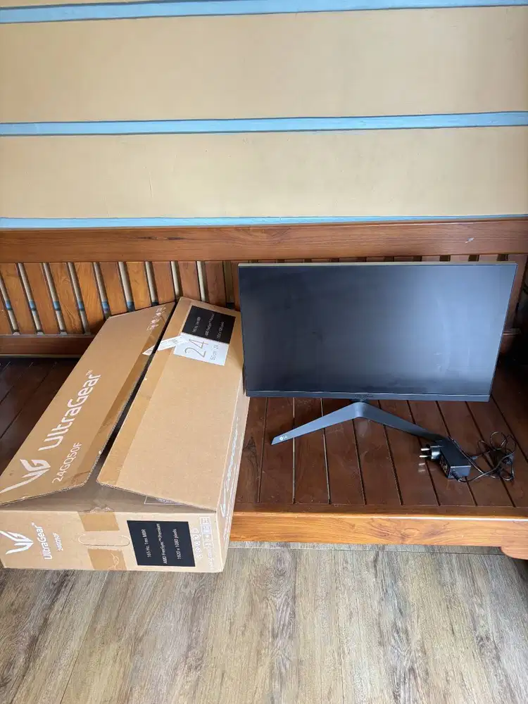 Monitor LG UltraGear 24 Gaming Monitor 165Hz (Garansi Resmi 2027)