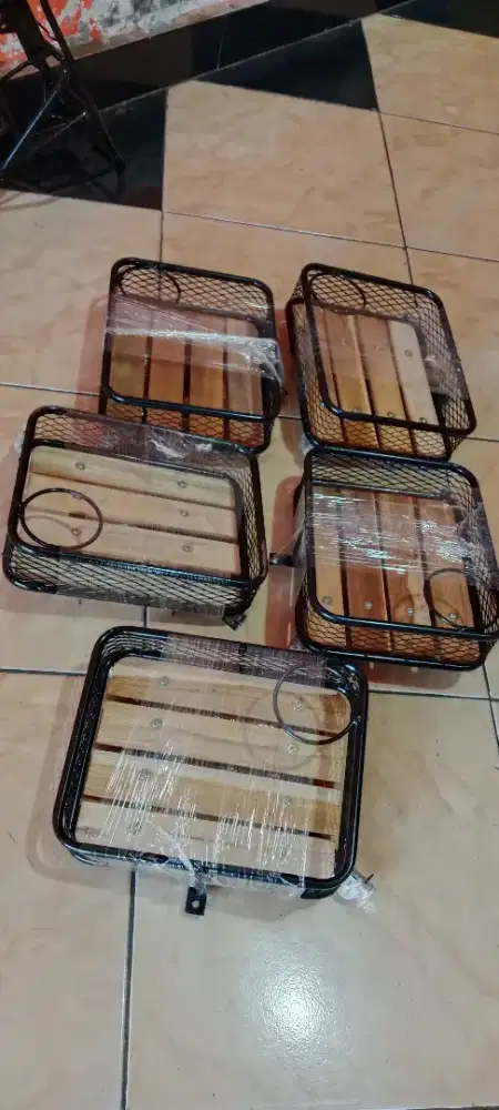 Keranjang sepeda