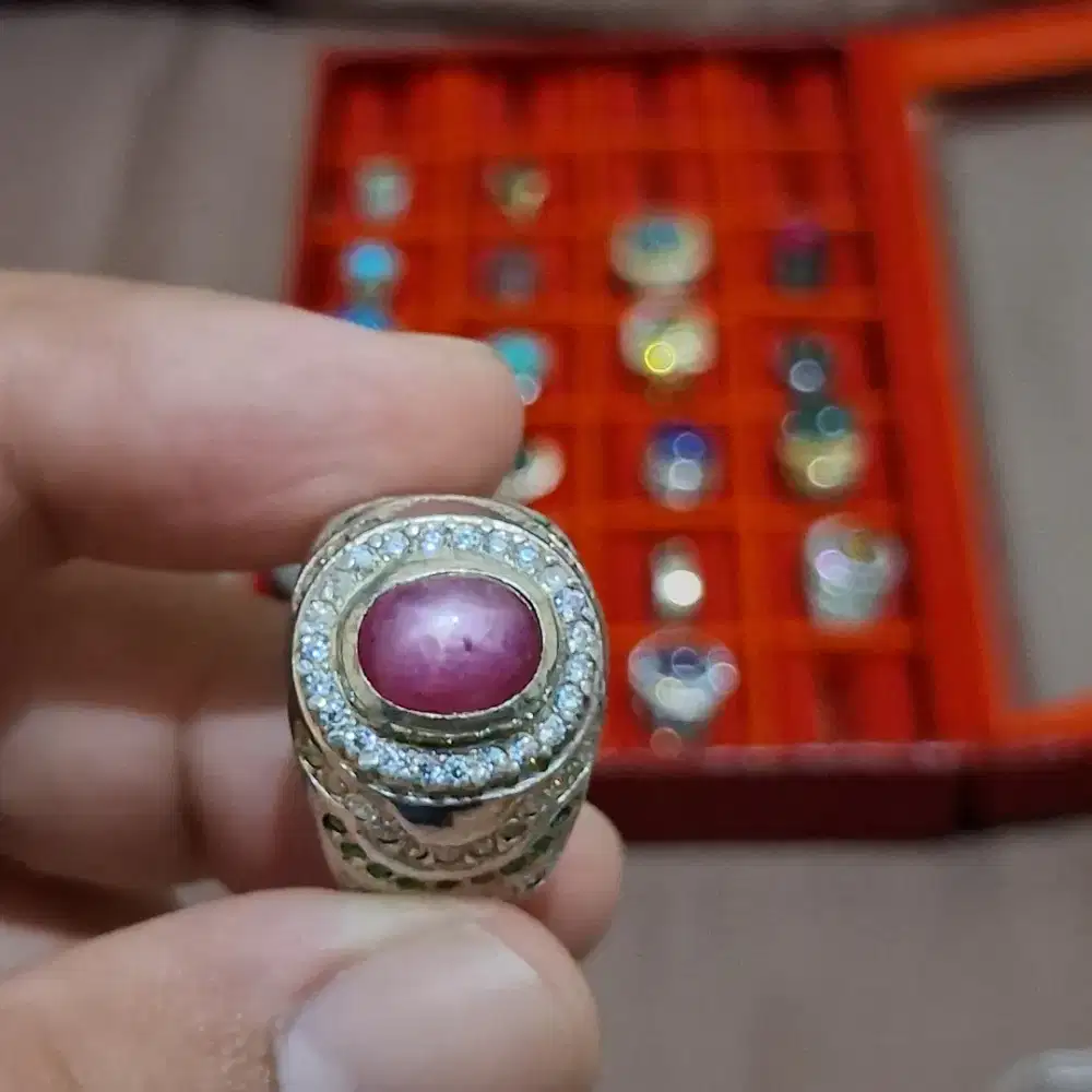 Dijual Cincin Perak dengan Batu Ruby