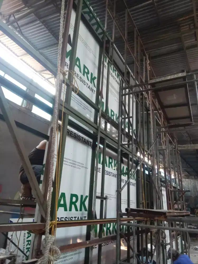 Tukang las panggilan