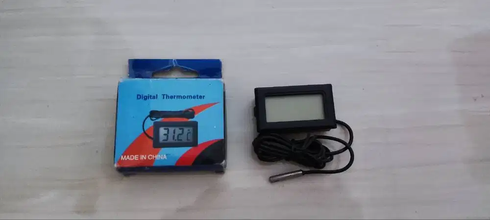 Pengukur Suhu Digital Termometer
