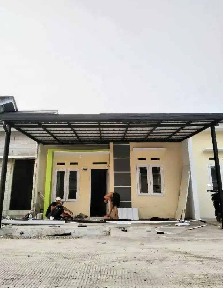 Kanopi baja ringan dan garasi