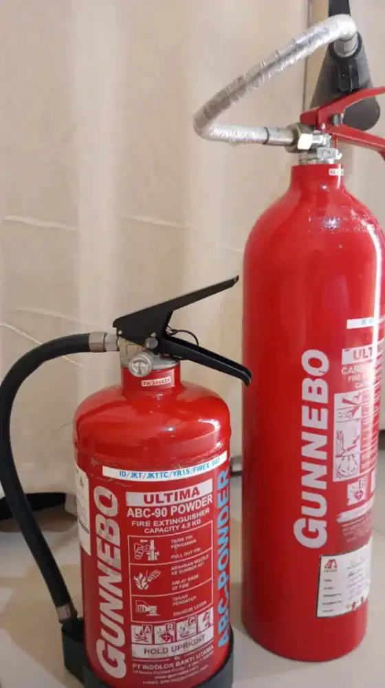 GUNNEBO FIRE EXTINGUISHER / APAR MERK GUNNEBO UKURAN 4.5KG & 5KG