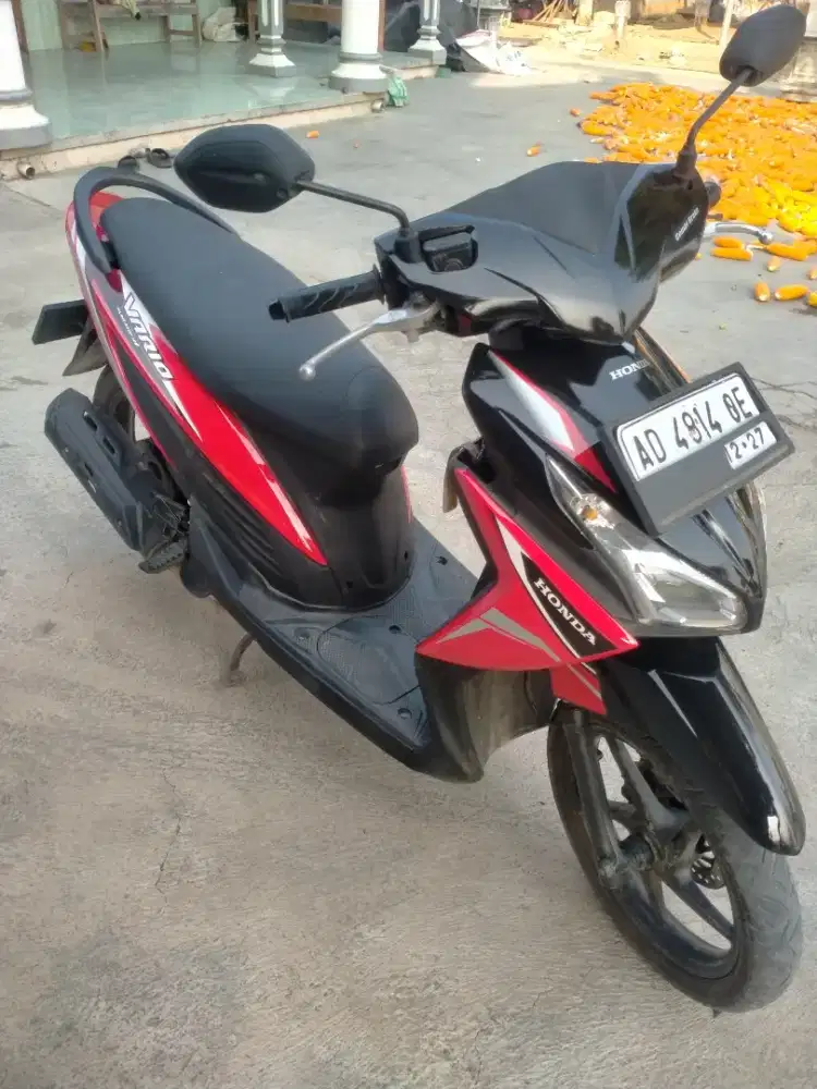 Vario merah 2015  komplit mesin bagus ex cewek