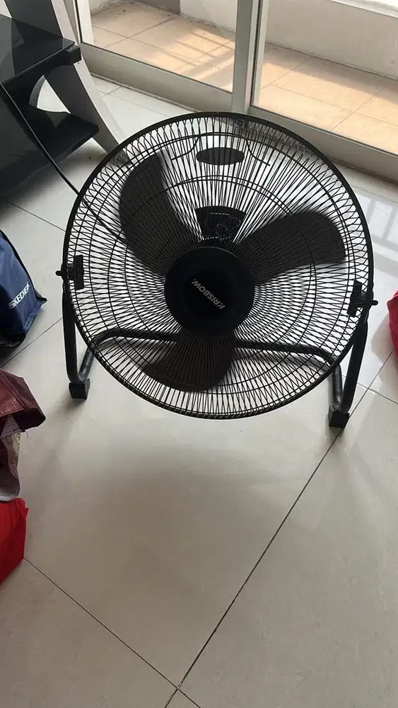 Kipas angin duduk krisbow
