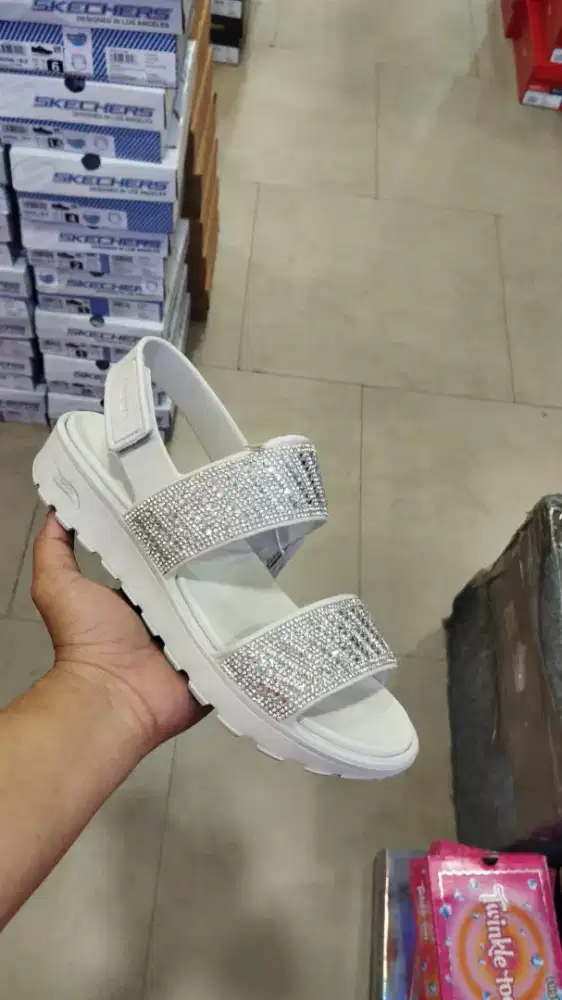 Sendal skchers original size 39