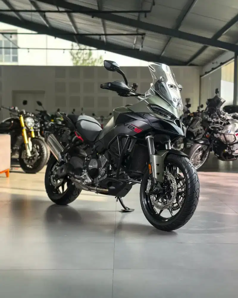 Ducati Multistrada V2 S Strom Green 2025 Low odo