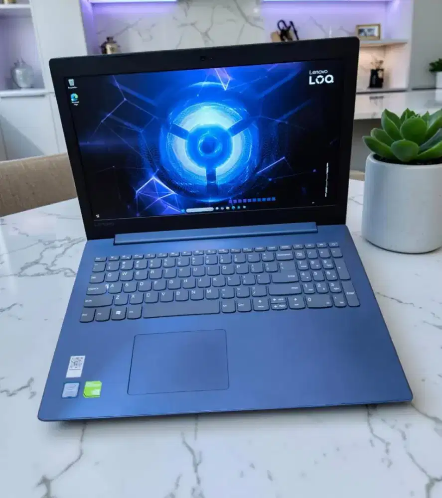 Lenovo Ideapad 15IKB Blue  [Core i7 / RAM 8GB/SSD /VGA NVIDIA]