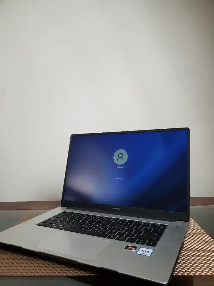 Laptop Huawei D15 AMD Ryzen 5 internal 256 ram 8