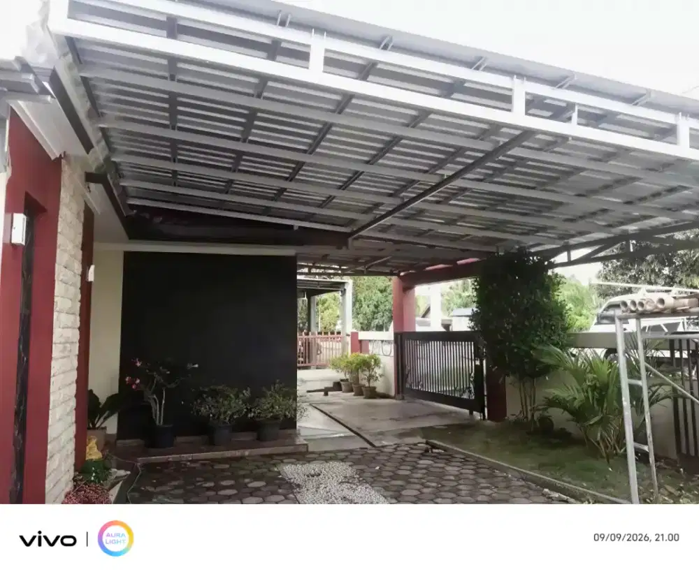 Kanopi baja ringan dan garasi