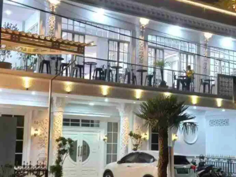 Dijual Murah Villa Mewah Plus Cafe 3Lantai Full Furnish Strategis Di Dekat Musium Angkot Kota Batu