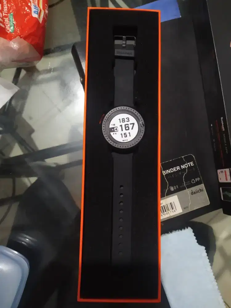 Jam tangan Golf merk Bushnell Golf ION EDGE.