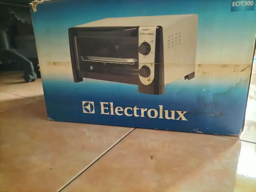 Oven Electrolux EOT300