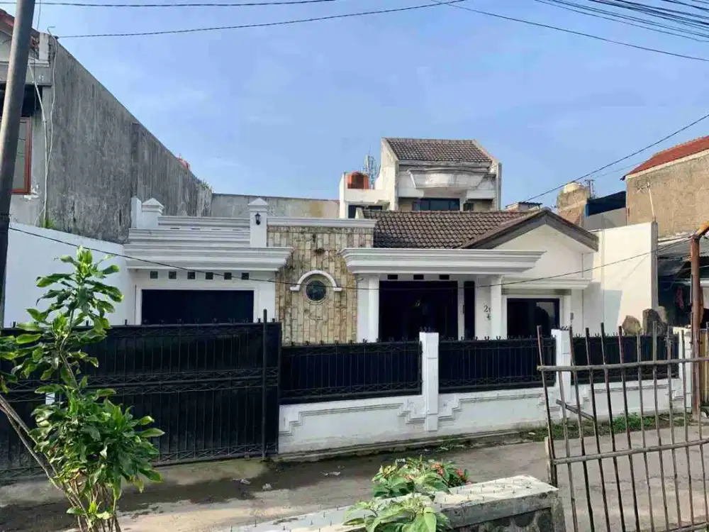 Dijual Rumah Bagus Cantik  Terawat di Komplek Bojongloa Kota Bandung