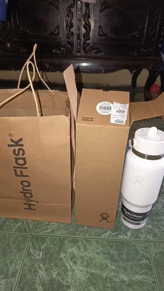 tumbler minum hydro flask original baru mulus tanpa minus,nego