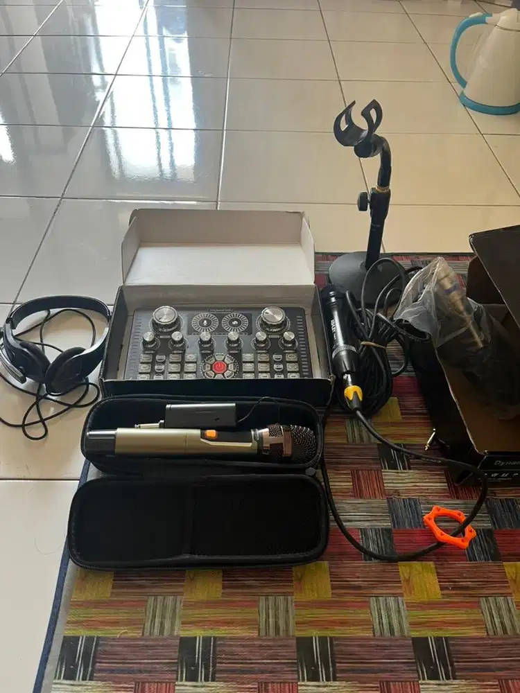 Di jual seperangkat Alat Live streaming, soundcard