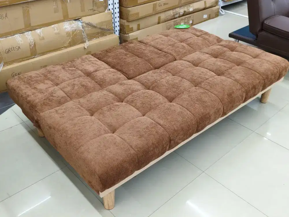 Selma Gerano Sofa Bed Fabric 3-Seater dengan Console – Cokelat