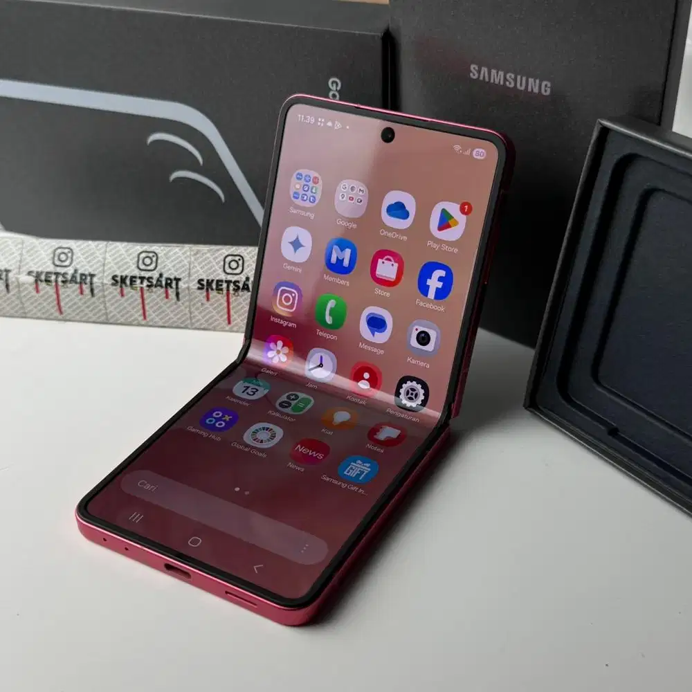 Samsung Galaxy Z Flip 7 256gb Red  Garansi Resmi Nov 2026