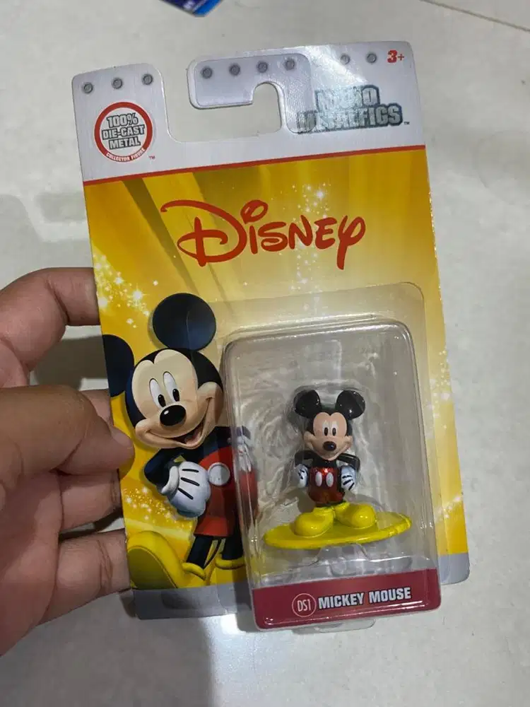 NEW MINI FIGURE