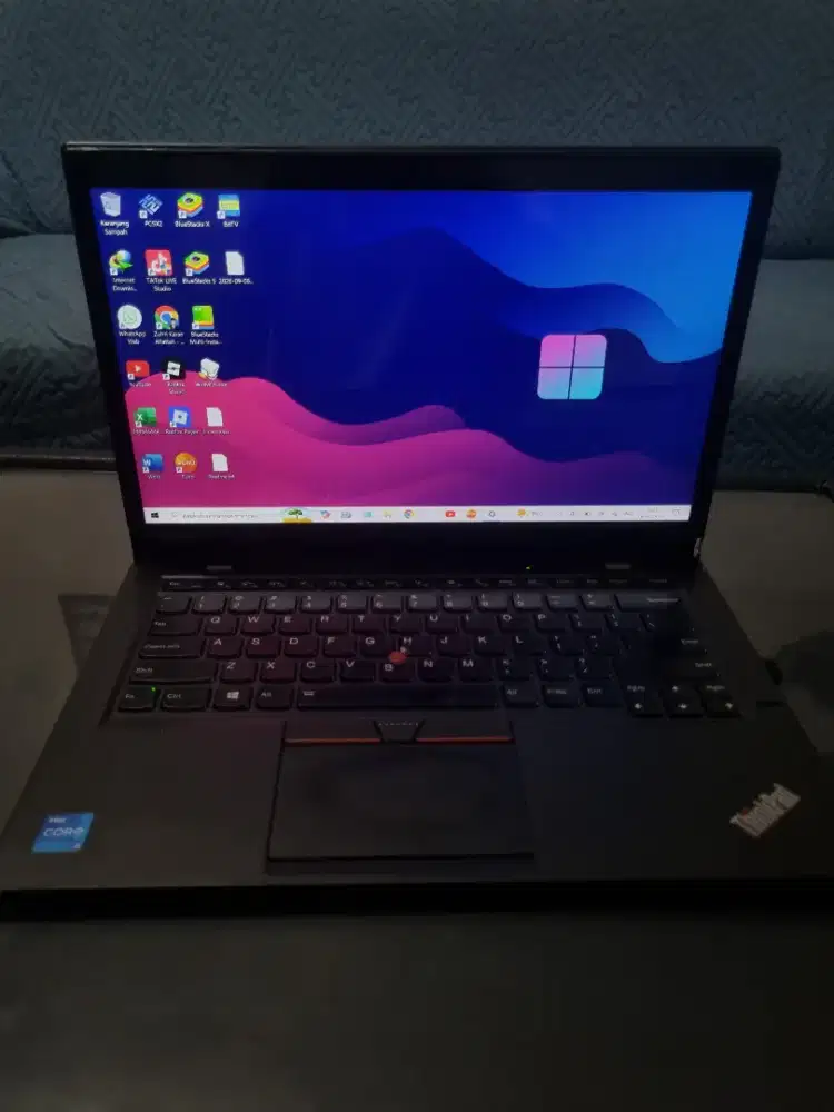 Laptop Thinkpad X1 Carbon. Ram 8 ssd 168. Intel core i5 5300u