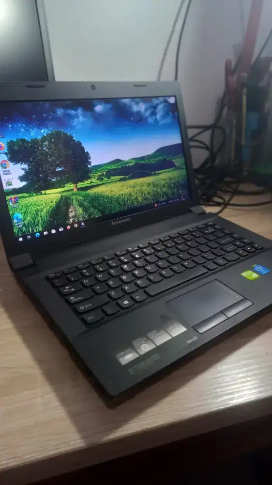 Lenovo B4400 Core i5 Gen4 Ram:8 GB HDD:500 Mulus Normal Pemakaian
