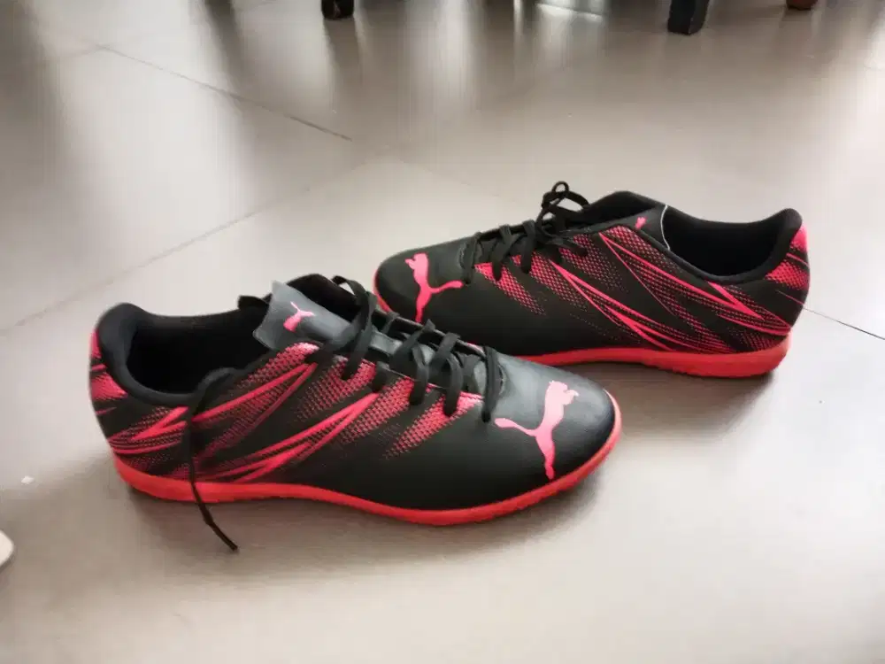 Sepatu footsal puma