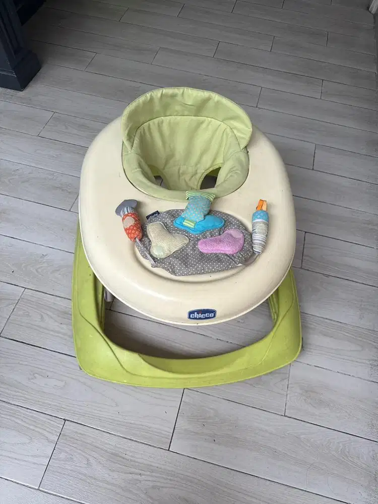 Chicco baby walker